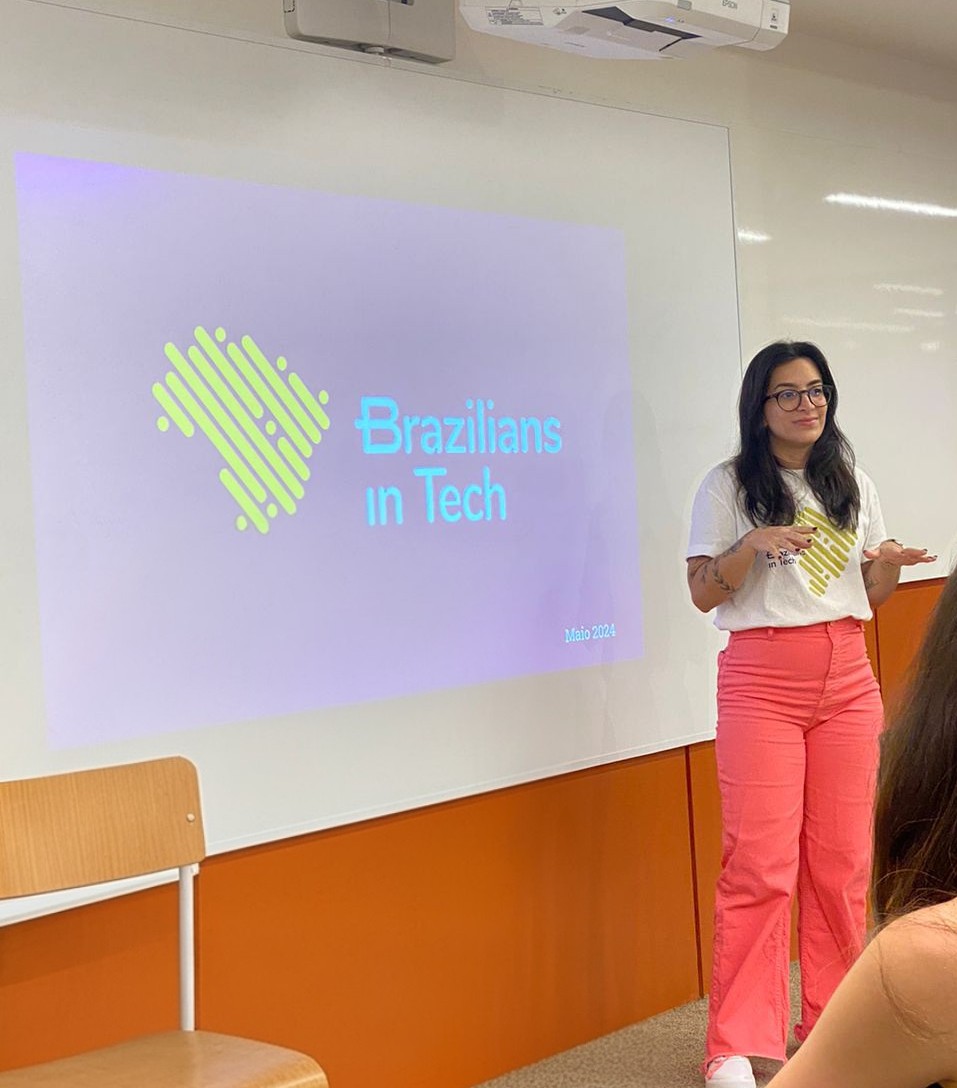 Rafa presenting at a Brazilians in Tech event